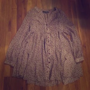 Beautiful dress with lots of style